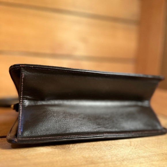 Elegant Sark Brown Leather Etra Satchel - Picture 10 of 11